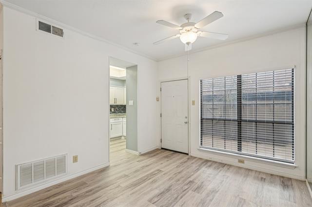 Building Photo - 9910 Royal Ln