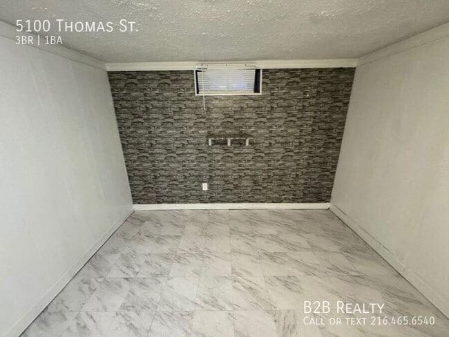 Building Photo - 5100 Thomas St