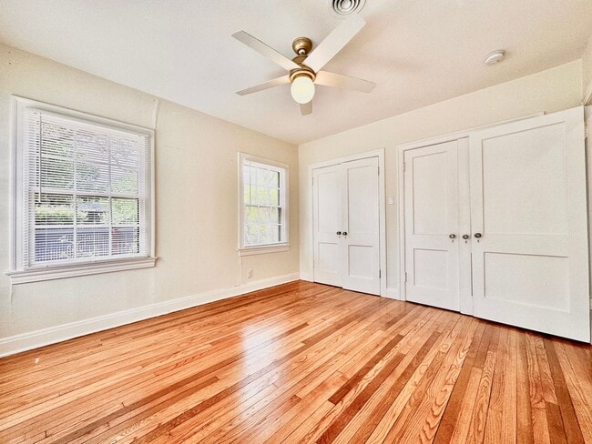 Building Photo - Cherrywood 3x2 + Detached Studio/At-Home Office