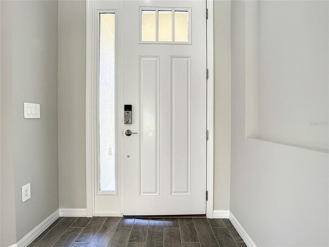 Building Photo - 2675 Ridgetop Ln