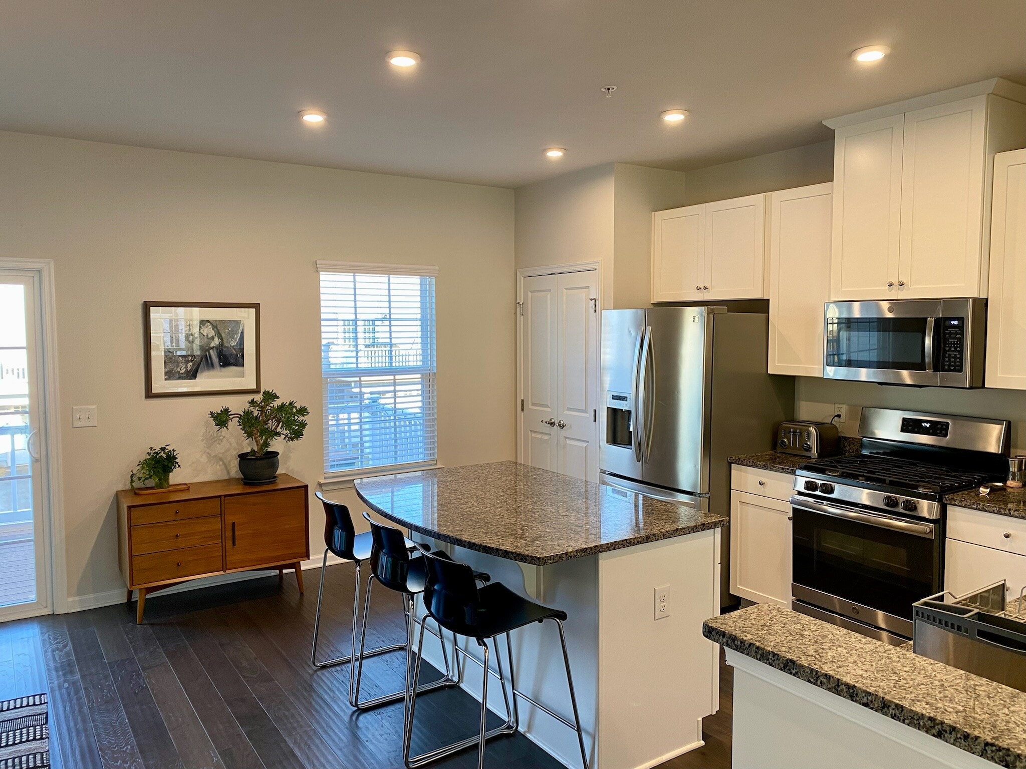 Kitchen - 247 Madison Ln