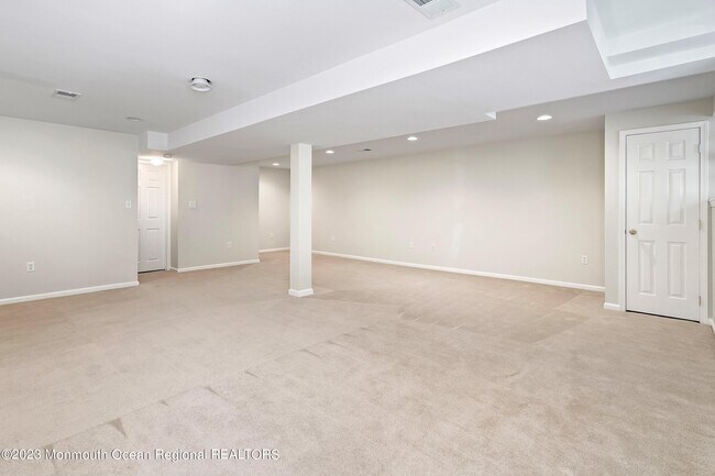 Building Photo - 86 Deepwater Cir