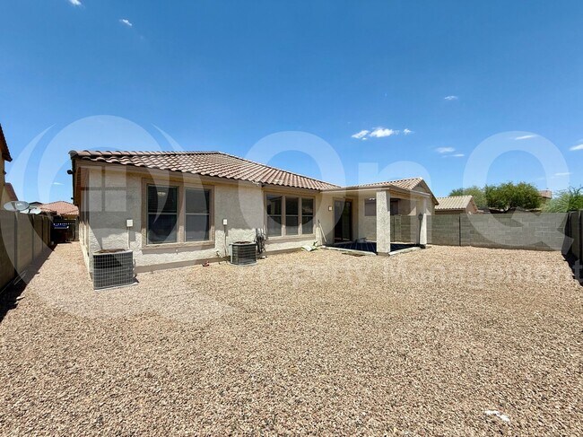Building Photo - 45513 W Starlight Dr