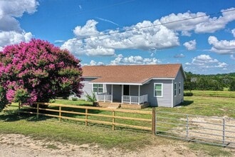 Building Photo - 51 Private Rd 901