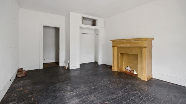 Building Photo - 337 W Court St