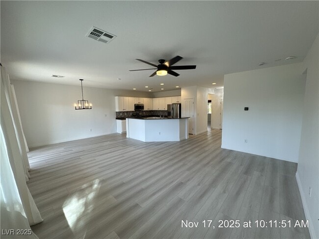 Building Photo - 2335 Meteor Shower St