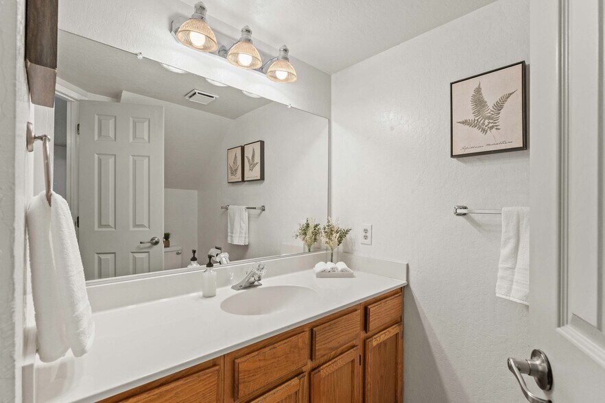 Building Photo - 6591 Enchanted Valley Dr