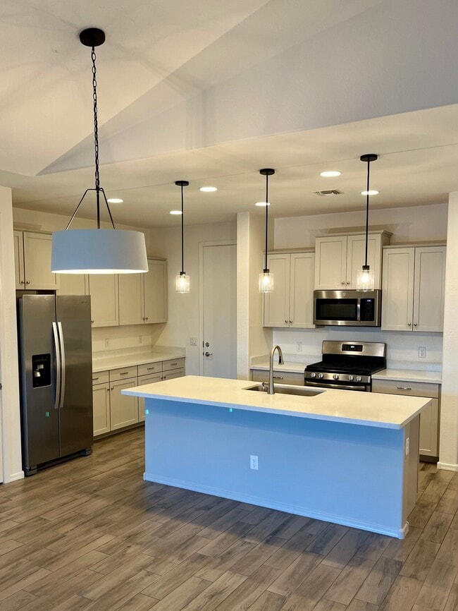 Building Photo - 6248 Barn Owl Ave