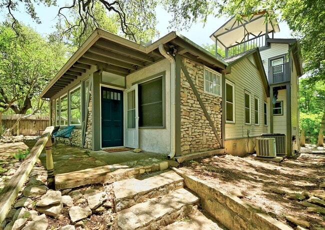 Building Photo - 525 Barton Blvd