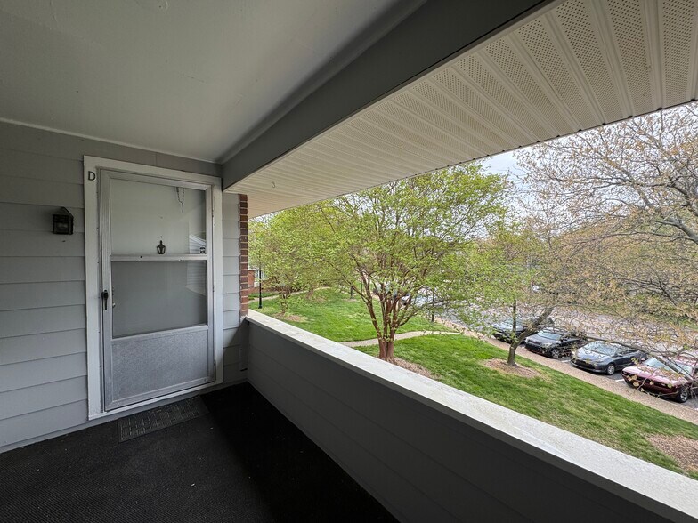 Building Photo - 701 Daniels St