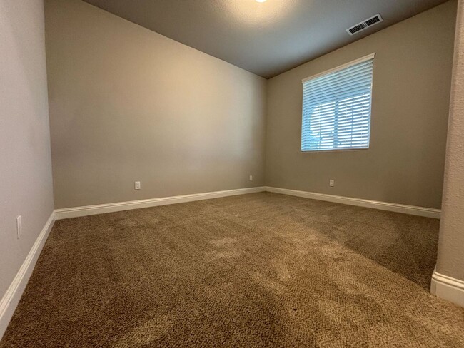 Building Photo - Elegant Cul-de-Sac Home in CUSD – Move-In ...