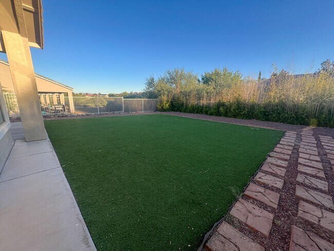 Building Photo - HOUSE - COTTONWOOD -  VERDE SANTA FE /TURN...