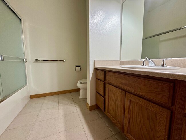 Building Photo - Single-Level 2BD/2BA in Face Rock Village – Bandon Beach Living Awaits