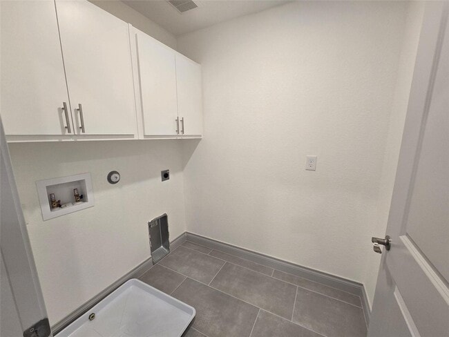 Building Photo - 2105 Tiger Trail