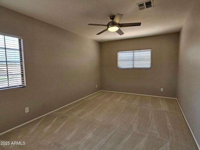 Building Photo - 110 E Evelyn Ln