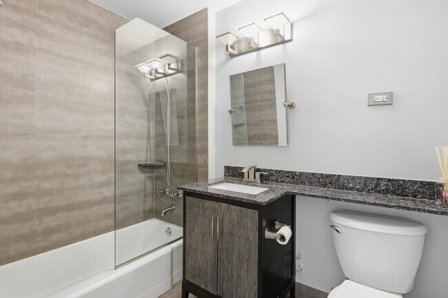 Building Photo - 750 W Dempster St