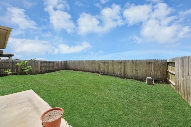 Building Photo - 1270 Glendora Dr