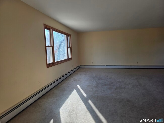 Building Photo - 25 Brook Pine Dr