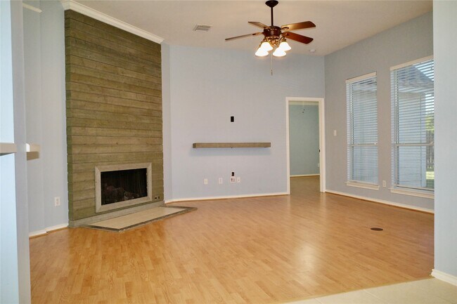 Building Photo - 1506 Rogers Lake Ln