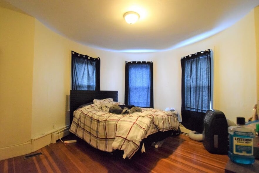 Building Photo - 505 Washington St