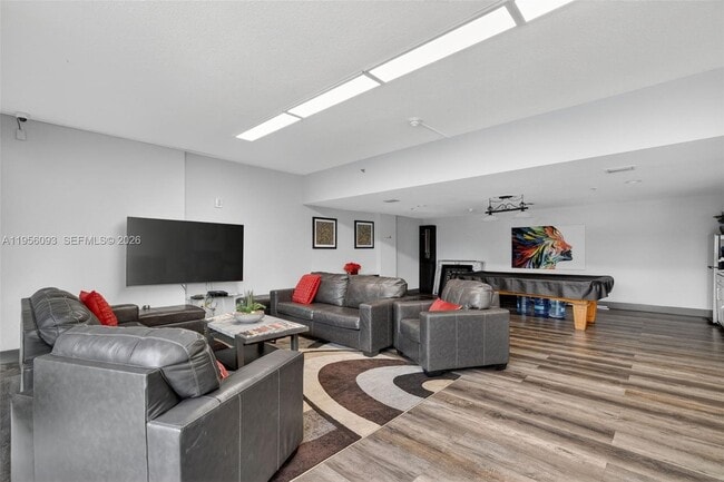 Building Photo - 16565 NE 26th Ave