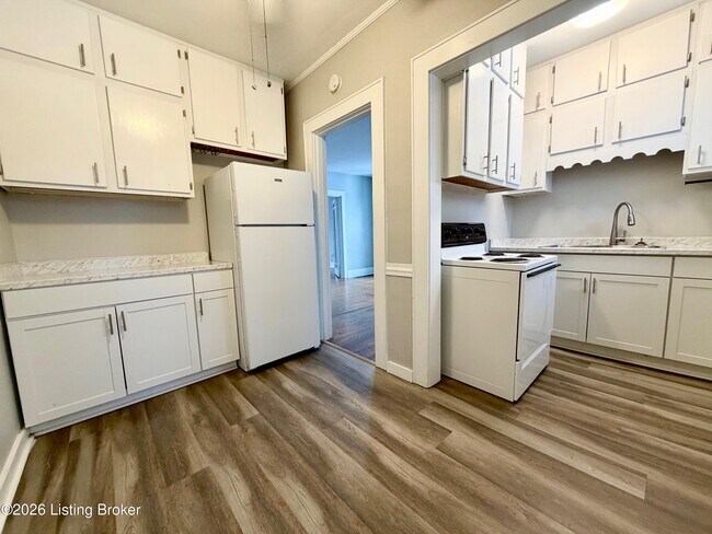 Building Photo - 4733 S 3rd St