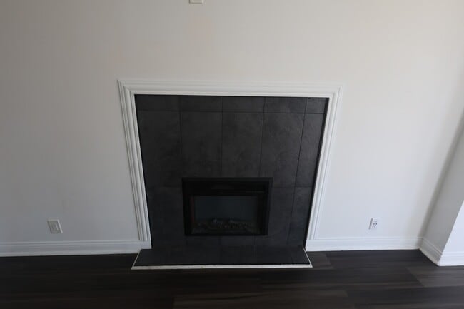 Building Photo - 3532 W Van Buren St