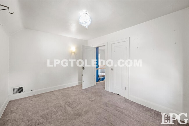 Building Photo - 1579 Colton St