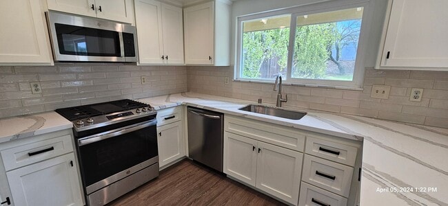 Building Photo - Orcutt Single Story Recently Updated Home with Large Yard