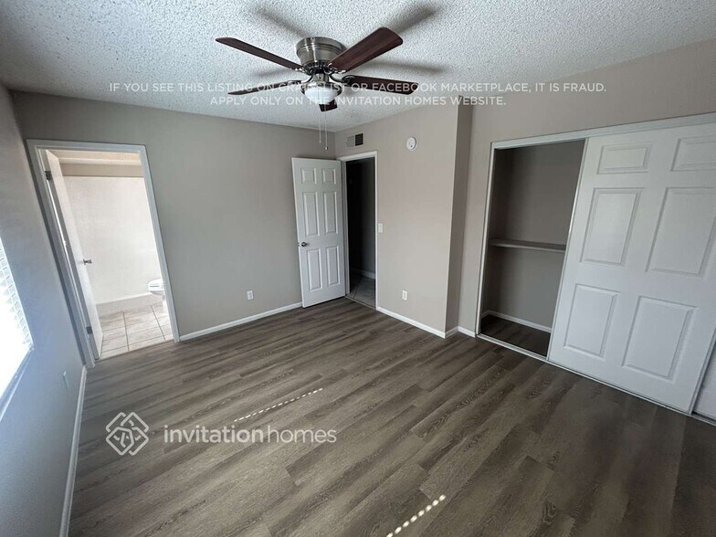 Building Photo - 5419 W Mercer Ln