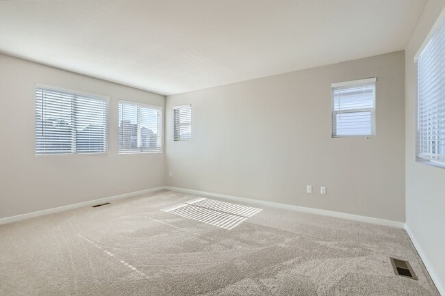 Building Photo - Amazing 4BR, 3BTH in Highlands Ranch