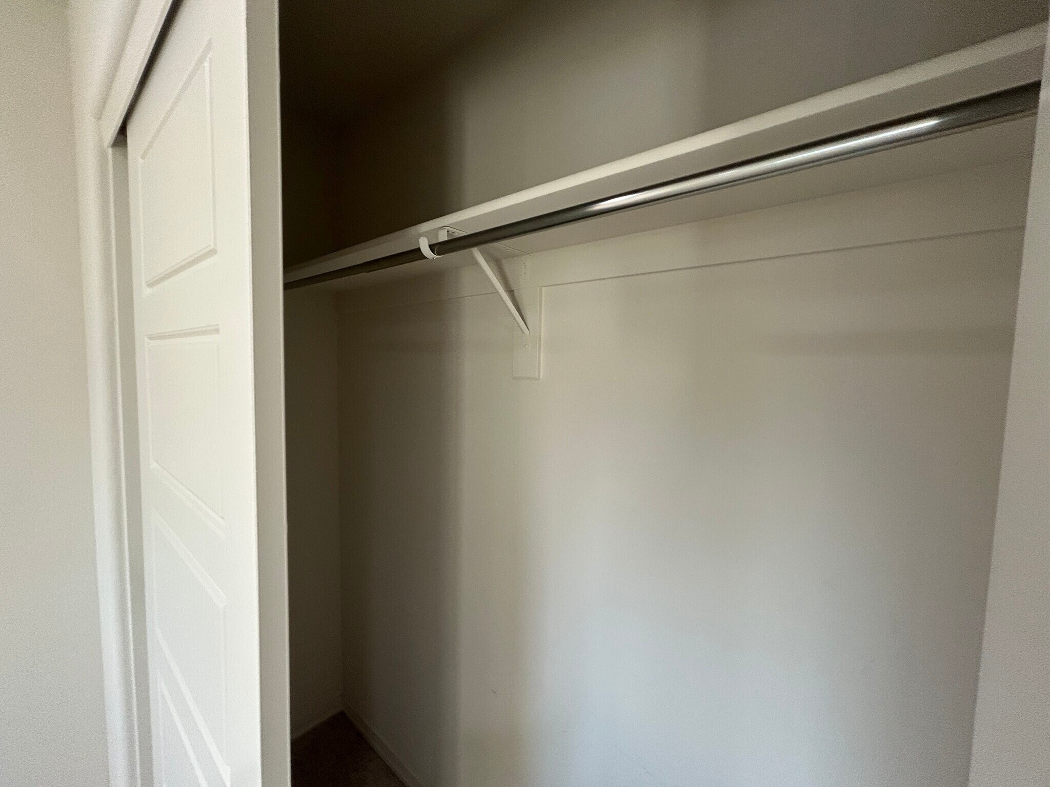 Building Photo - 8909 W Missouri Ave