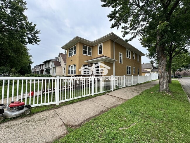 Primary Photo - 3700 3rd Ave S