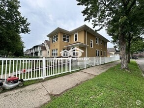 Building Photo - 3700 3rd Ave S