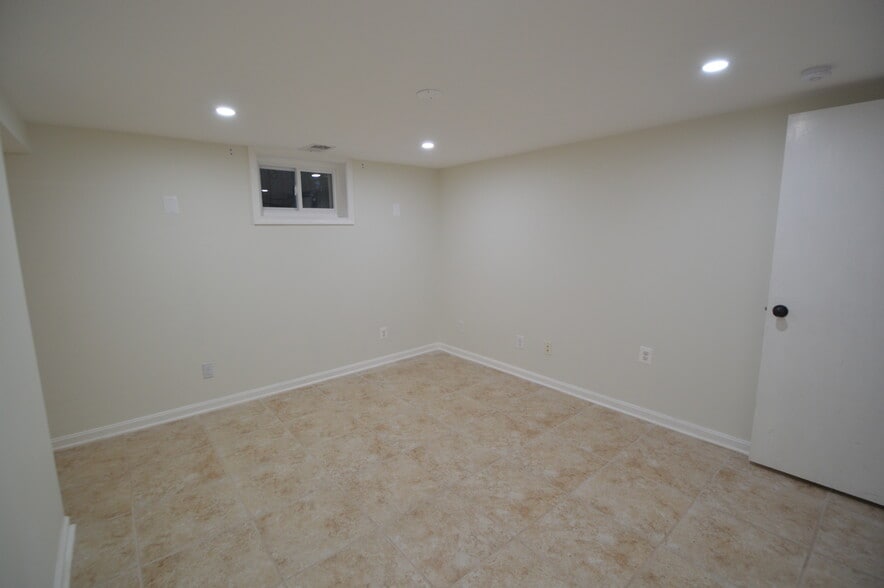 Building Photo - 4015 Roberts Rd