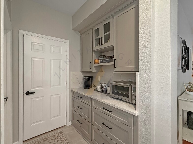 Building Photo - 20 Fickling Ct