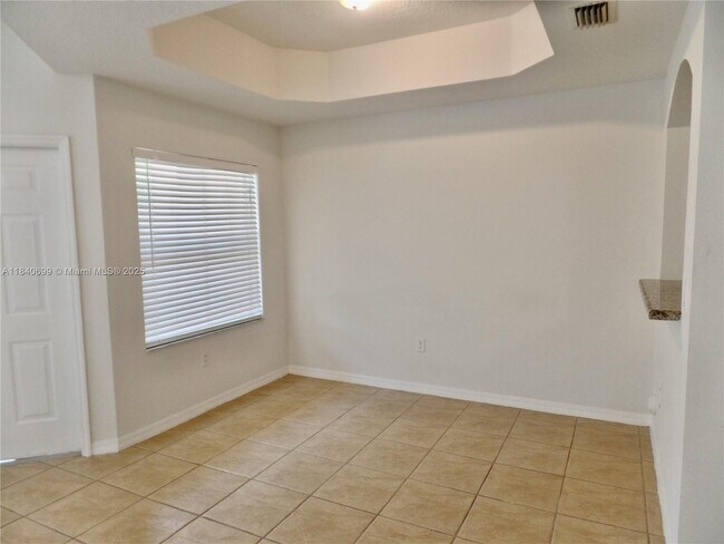 Building Photo - 14358 SW 9th Ct