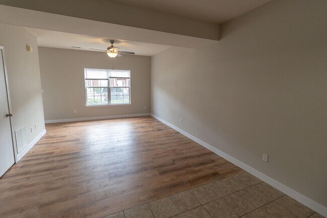 Building Photo - 1633 Citadel Dr