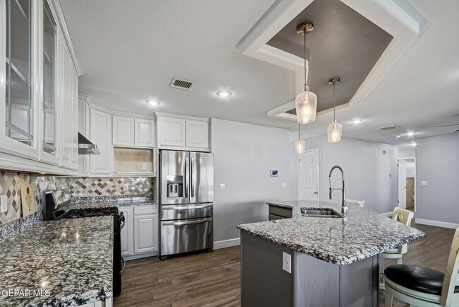 Building Photo - 5101 Dearborne Dr