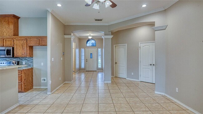 Building Photo - 2542 Windrose Dr