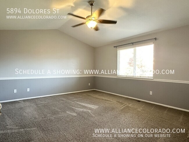 Building Photo - 5894 Dolores St