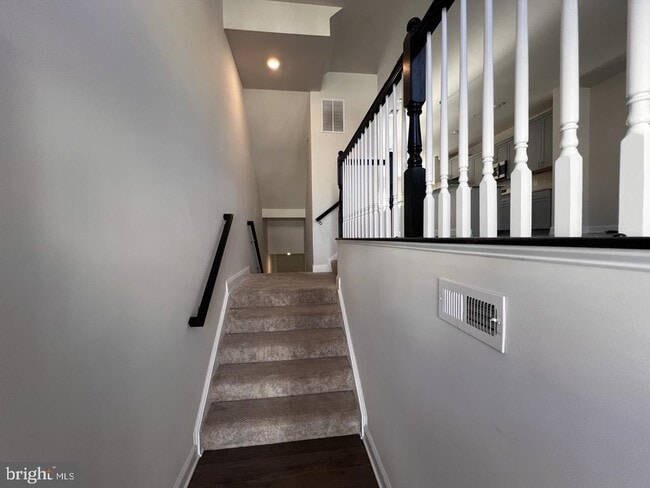Building Photo - 23788 Myrtle Glen Way