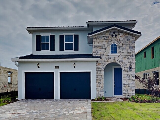 Building Photo - 15709 Vetta Dr