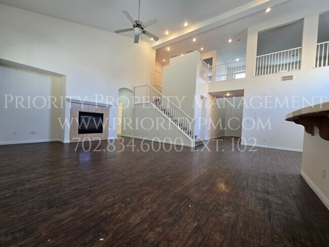 Building Photo - NORTHWEST BEAUTY! 3 Bed + Loft + Den! NEW PAINT/CARPET!