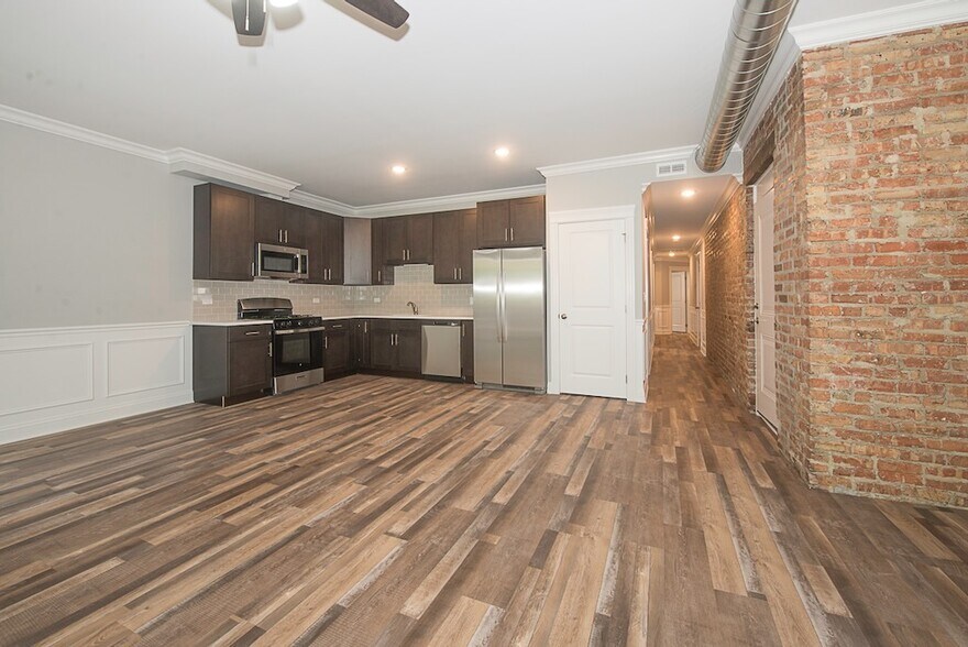 Building Photo - 4117 S Michigan Ave