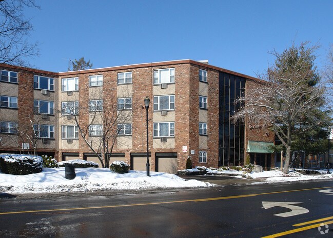Building Photo - Bally Apartments