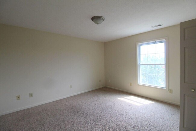 Building Photo - 1311 Stonechris Dr