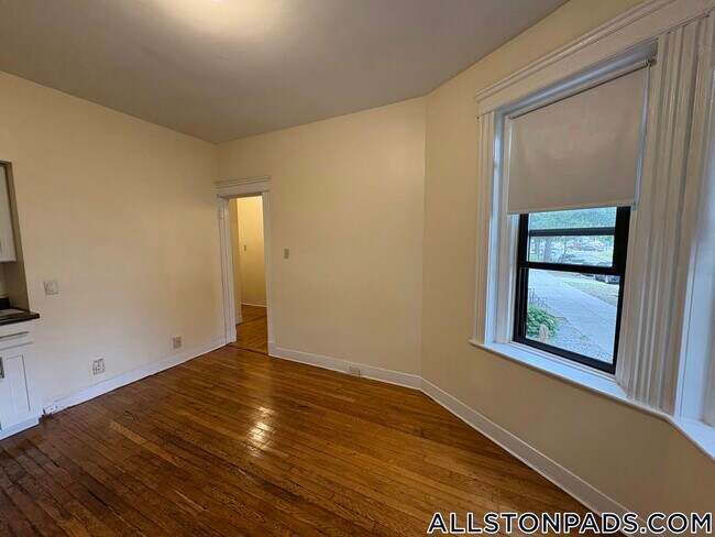 Building Photo - 1148 Commonwealth Ave