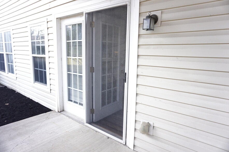 Building Photo - 2636 Harding Ct