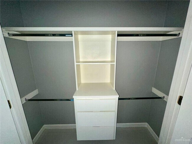 Building Photo - 16 Cathedral Hl